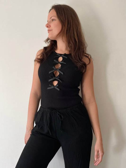 Sleeveless Bow Body